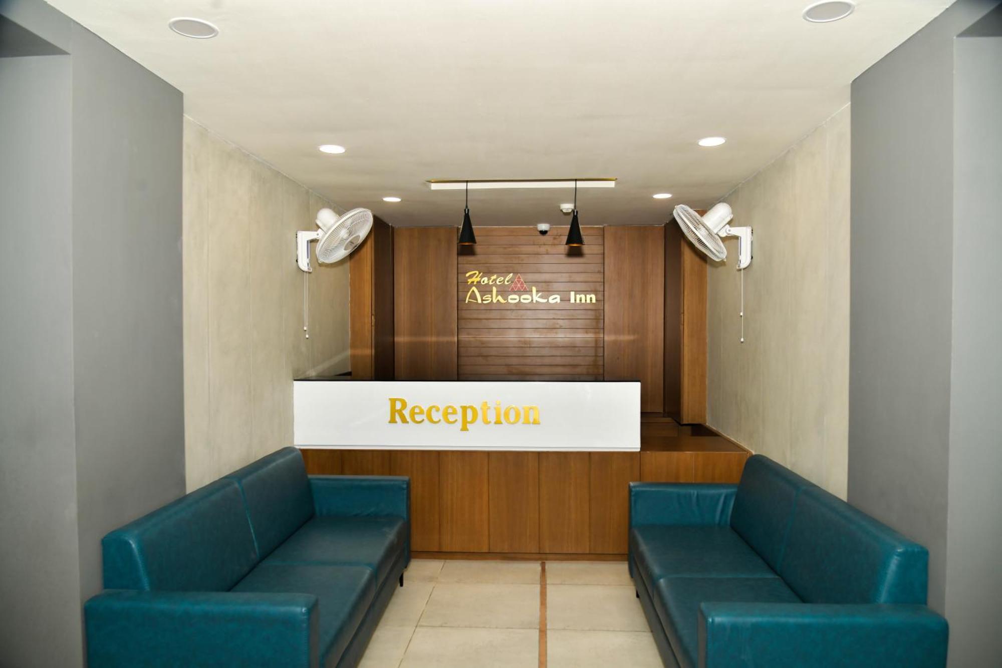 Hotel Ashooka Inn Gandhinagar Kültér fotó