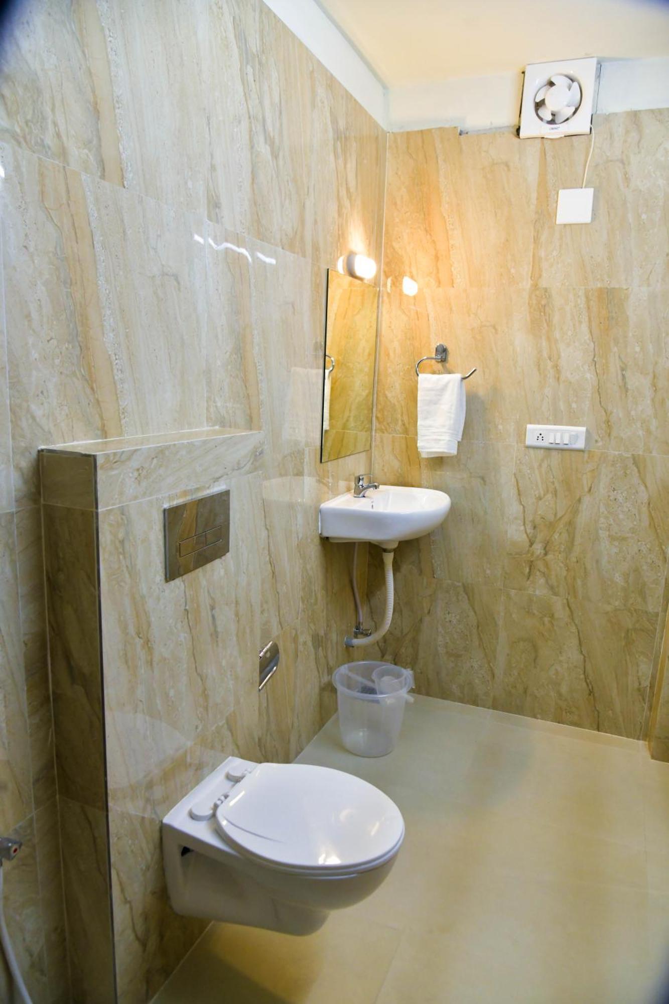 Hotel Ashooka Inn Gandhinagar Kültér fotó