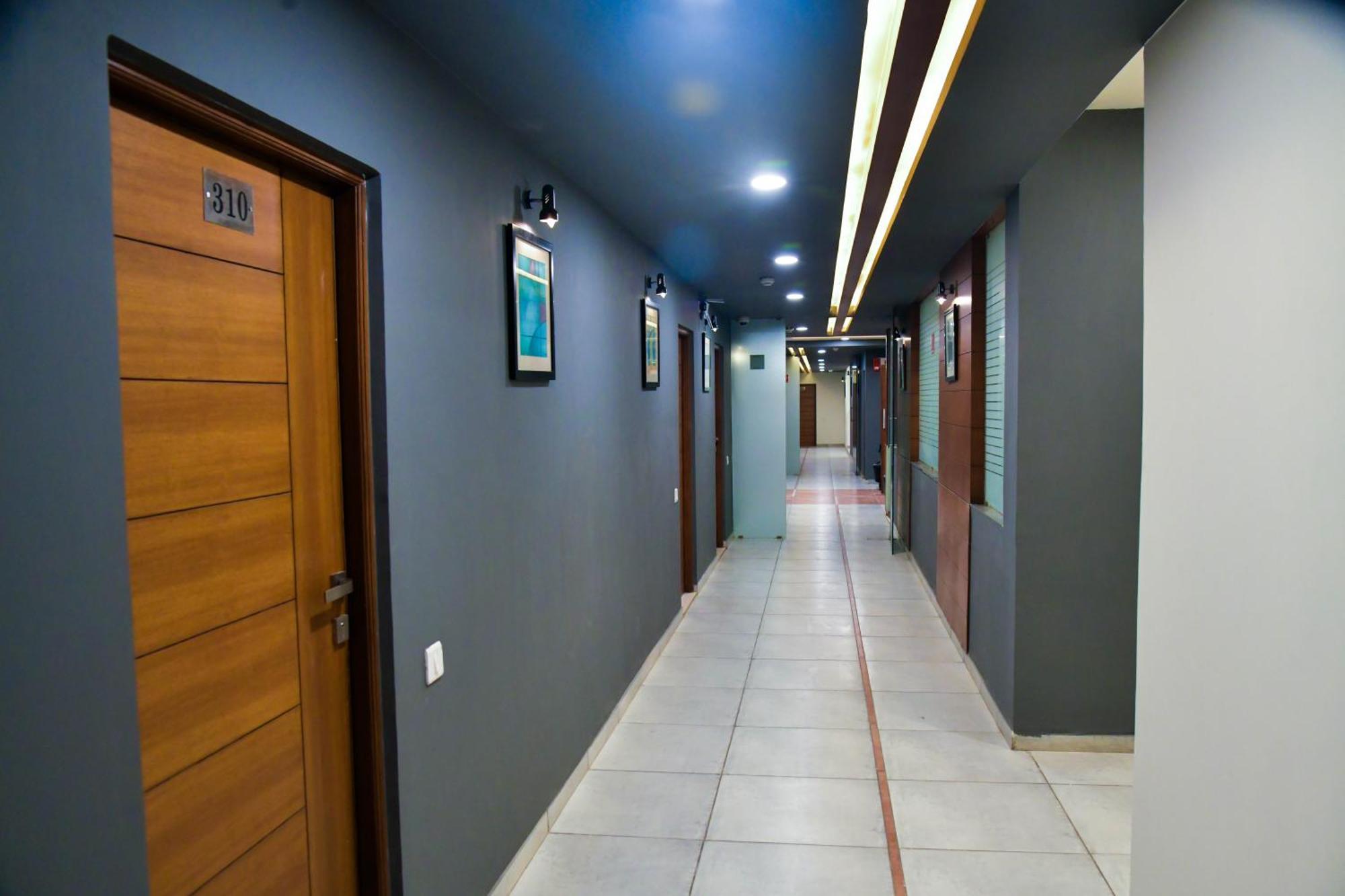Hotel Ashooka Inn Gandhinagar Kültér fotó