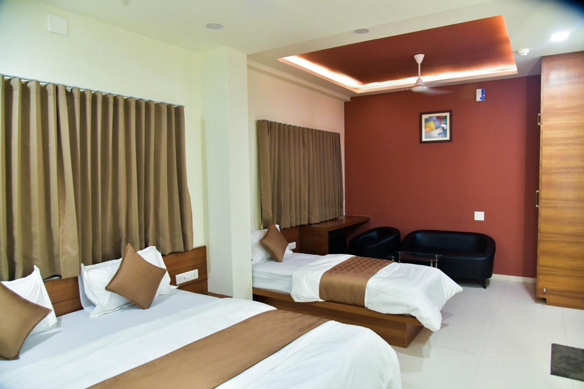 Hotel Ashooka Inn Gandhinagar Kültér fotó
