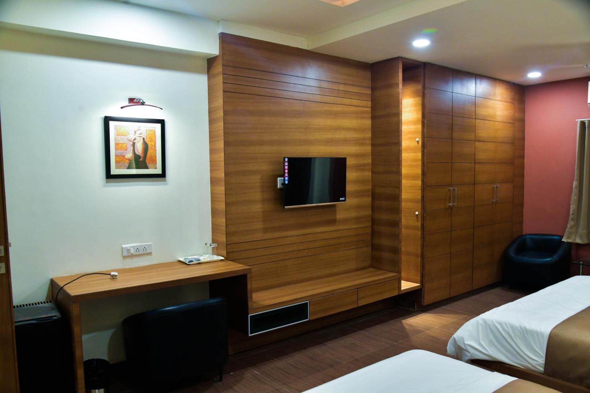 Hotel Ashooka Inn Gandhinagar Kültér fotó