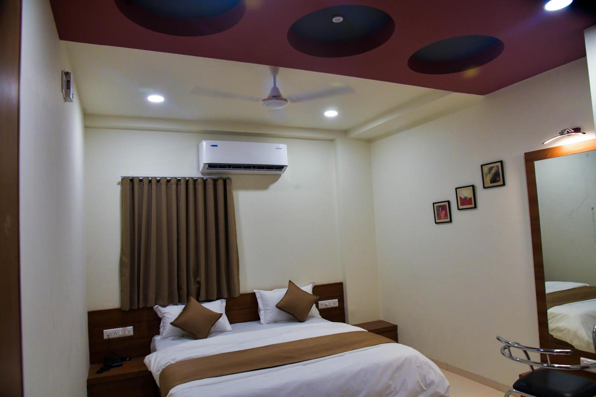 Hotel Ashooka Inn Gandhinagar Kültér fotó