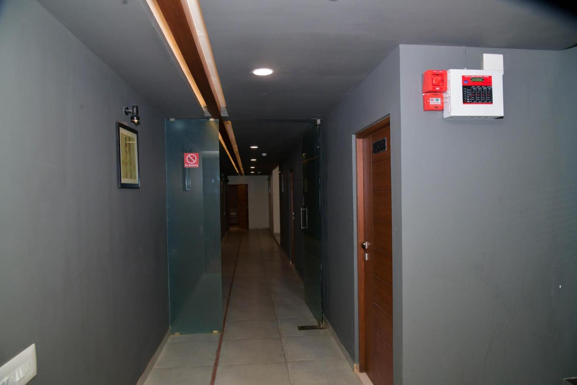 Hotel Ashooka Inn Gandhinagar Kültér fotó