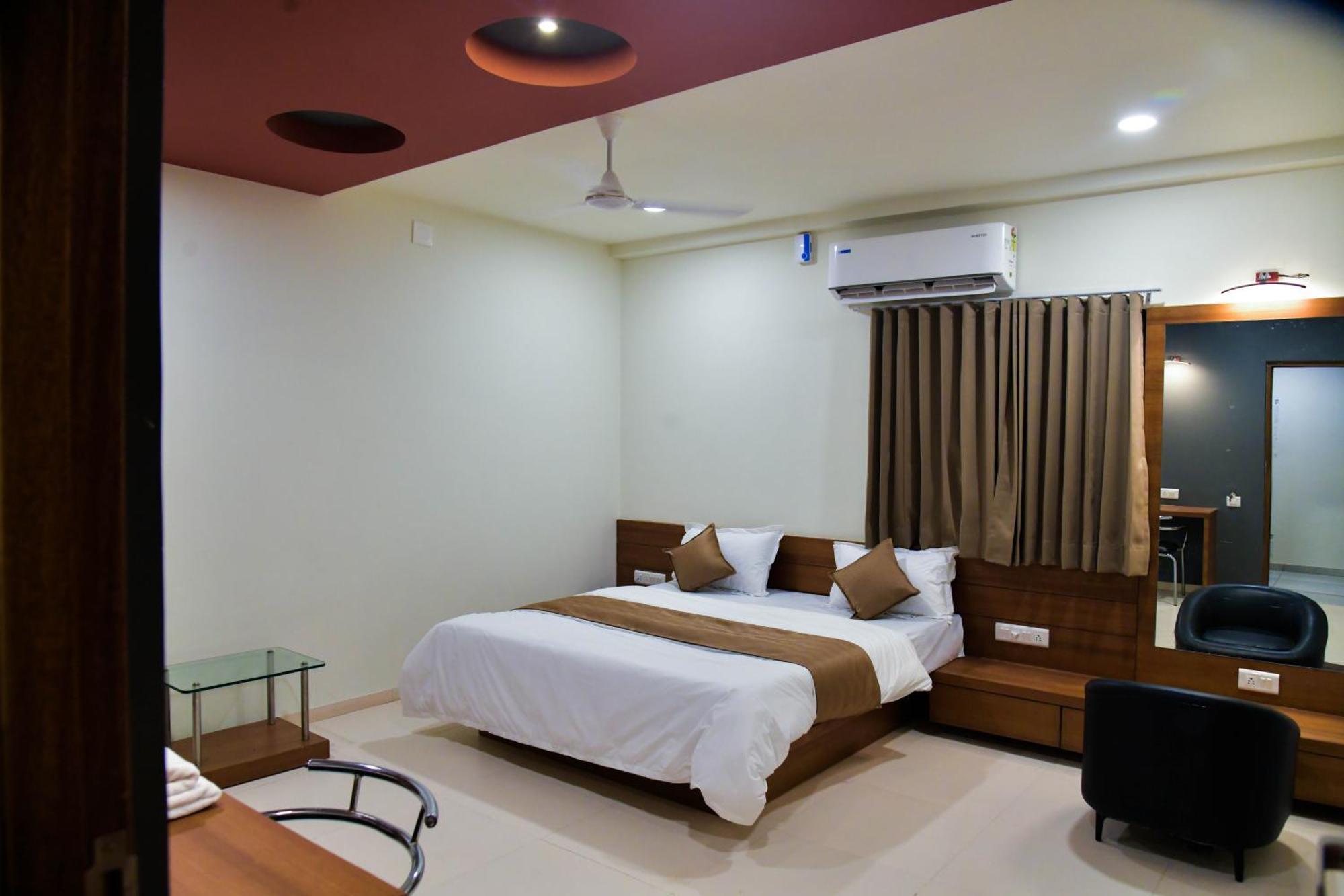 Hotel Ashooka Inn Gandhinagar Kültér fotó