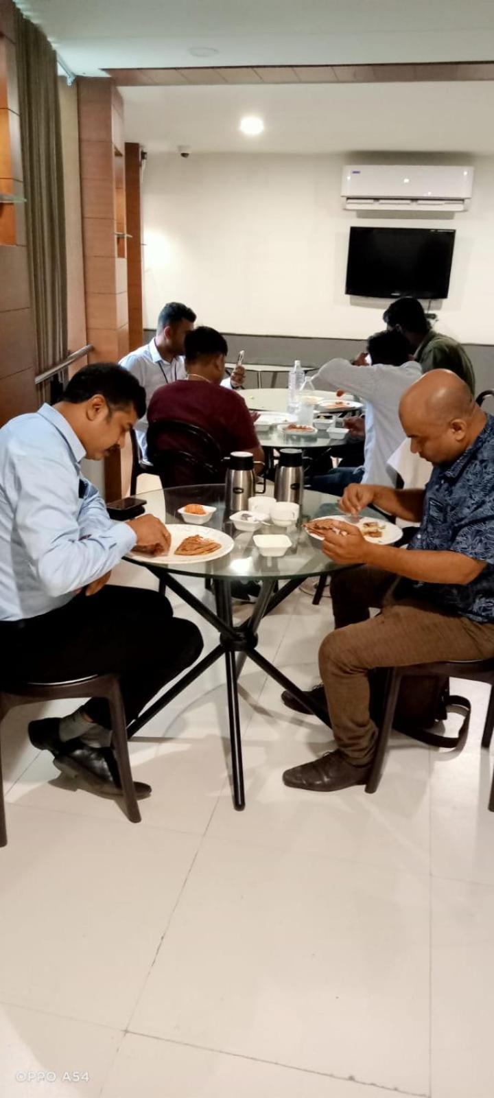 Hotel Ashooka Inn Gandhinagar Kültér fotó